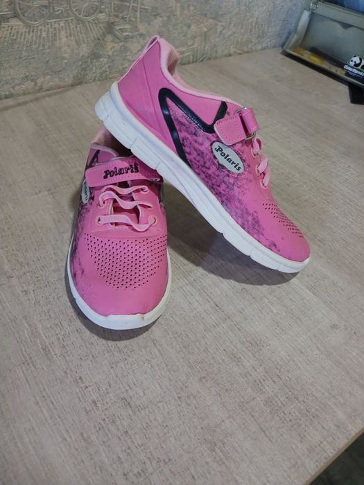 Продаётся детская обувь