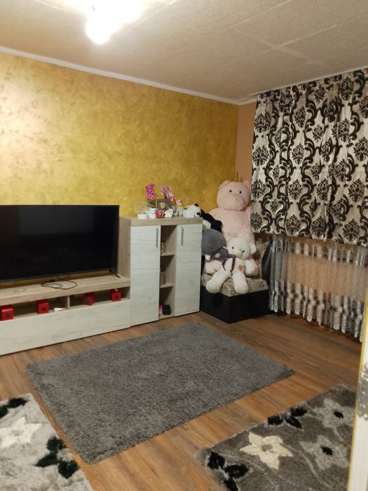 Apartament 2 camere renovat, mobilat – Moreni, Tineretului | Etaj 1
