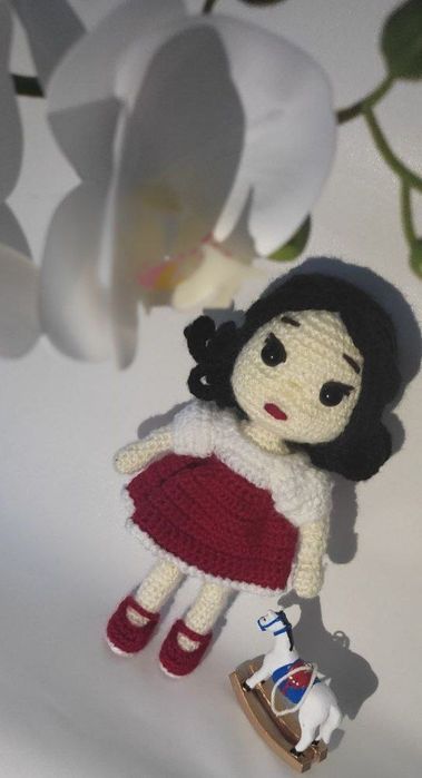 Qol mexnati Qo'g'irchoqlar yangi