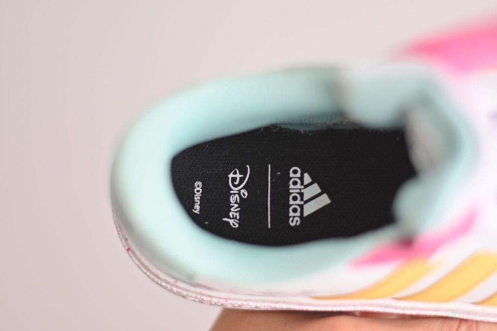 Детски маратонки Adidas Minnie 29 номер и зимни ботуши Primigi 25номер