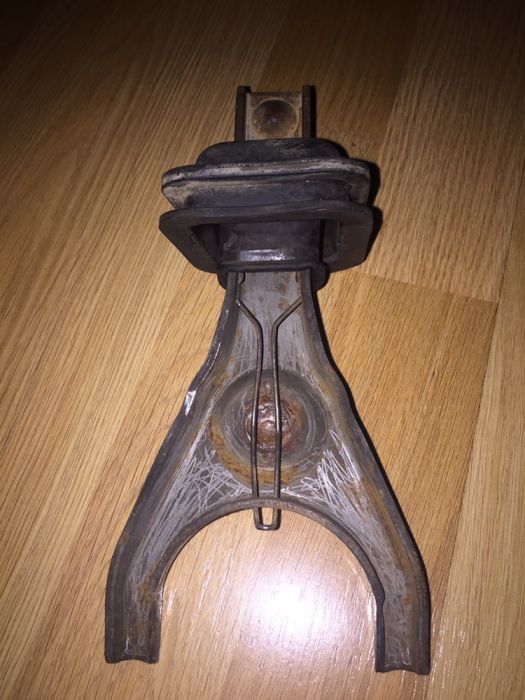 Ниссан    Форд   Вилка