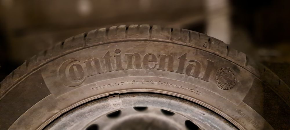 Летни гуми ,Continental ContiPremiumContact 5 -4бр.