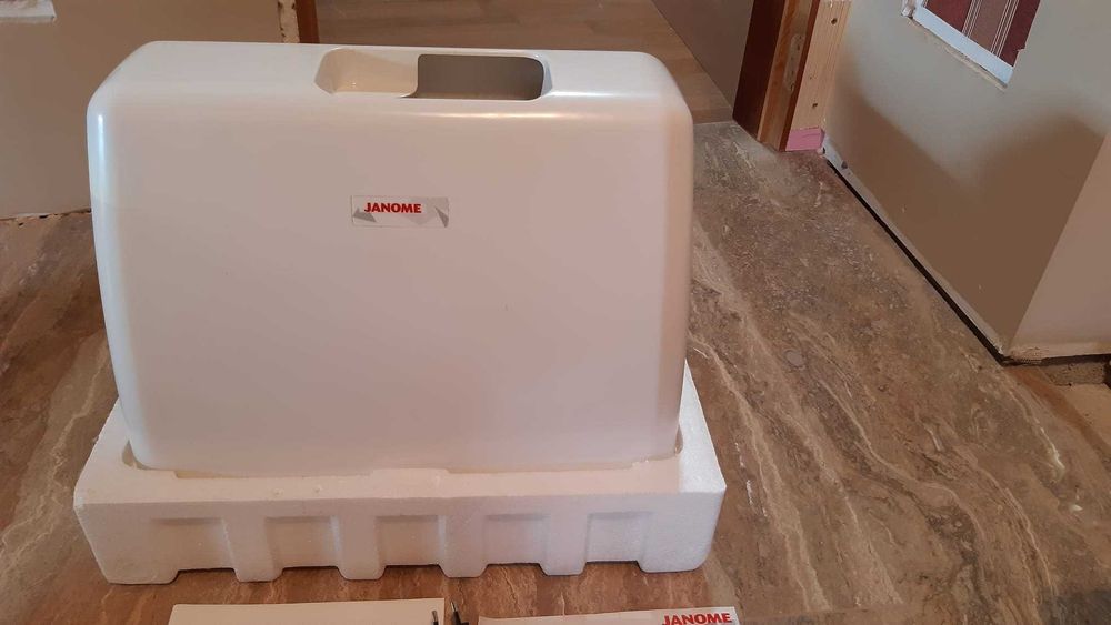 Masina de cusut electronica Janome DC 4030