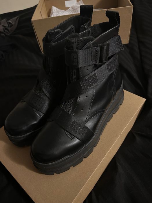 Зимни ботуши UGG