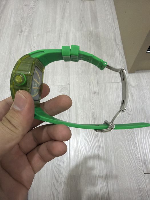 Продам часы richard mill состояния отличная купил часы уз