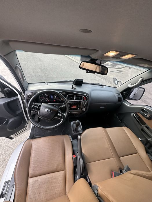 KIA BONGO 1ton GLS Full pazitsia sariq salon