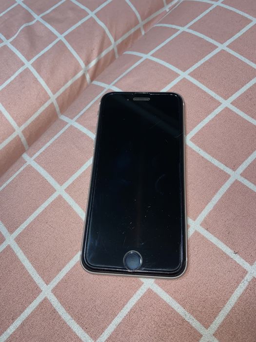 iPhone SE 2 продам или обмен