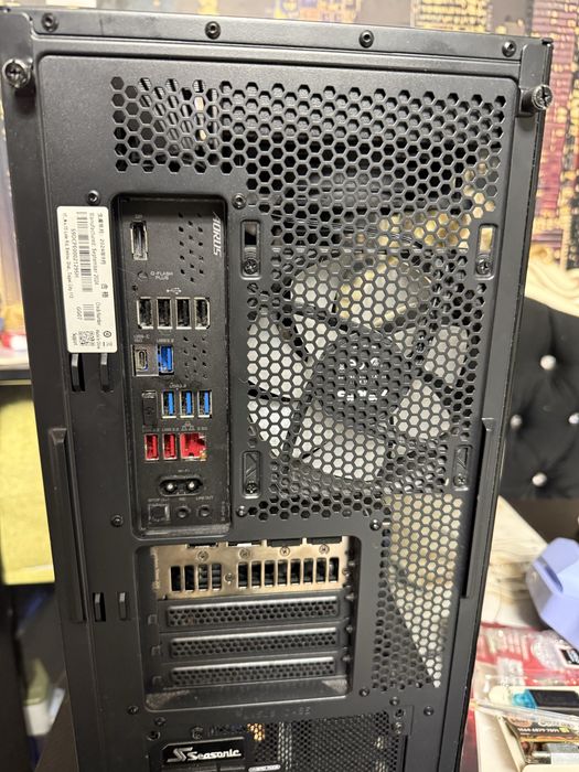 Pc Gaming Ryzen 7 9800x3d 5070 ti 32gb