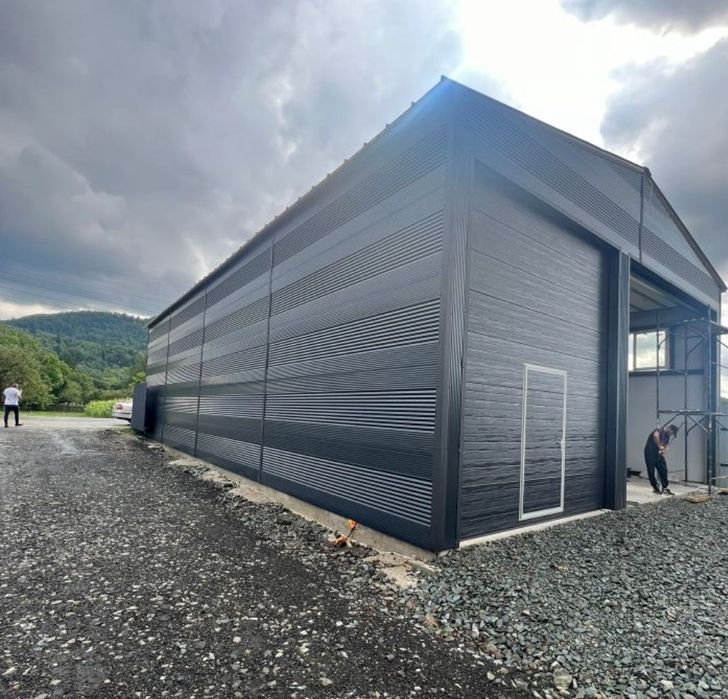 Panouri sandwich termoizolante 4/6cm.