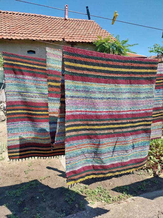 Тъкани пътеки – битов стил