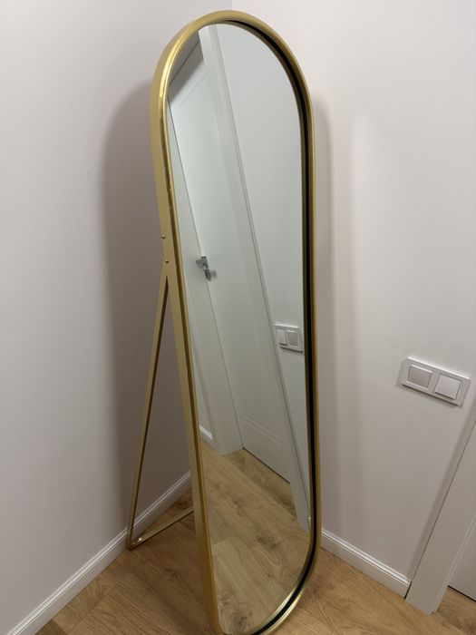 Oglinda decorativa cu suport