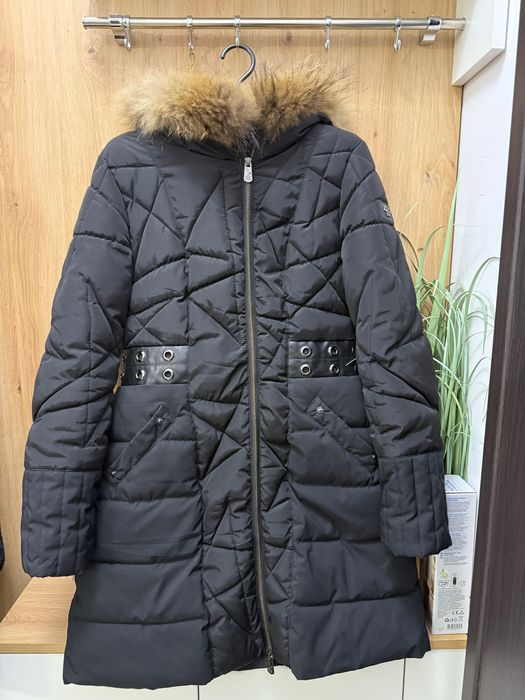Зимно яке с естествен пух на качулката