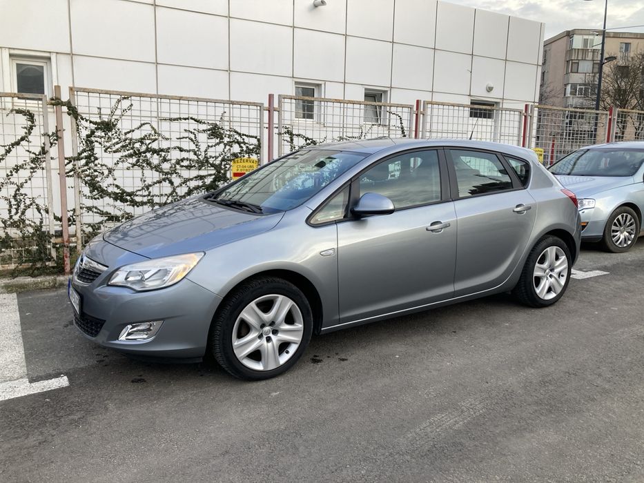OPEL Astra 2011 — imagine 9