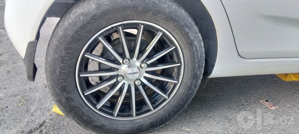 185/65R14 Vossen diska balon sotiladi