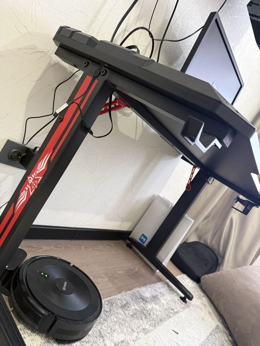 Стол компютерный