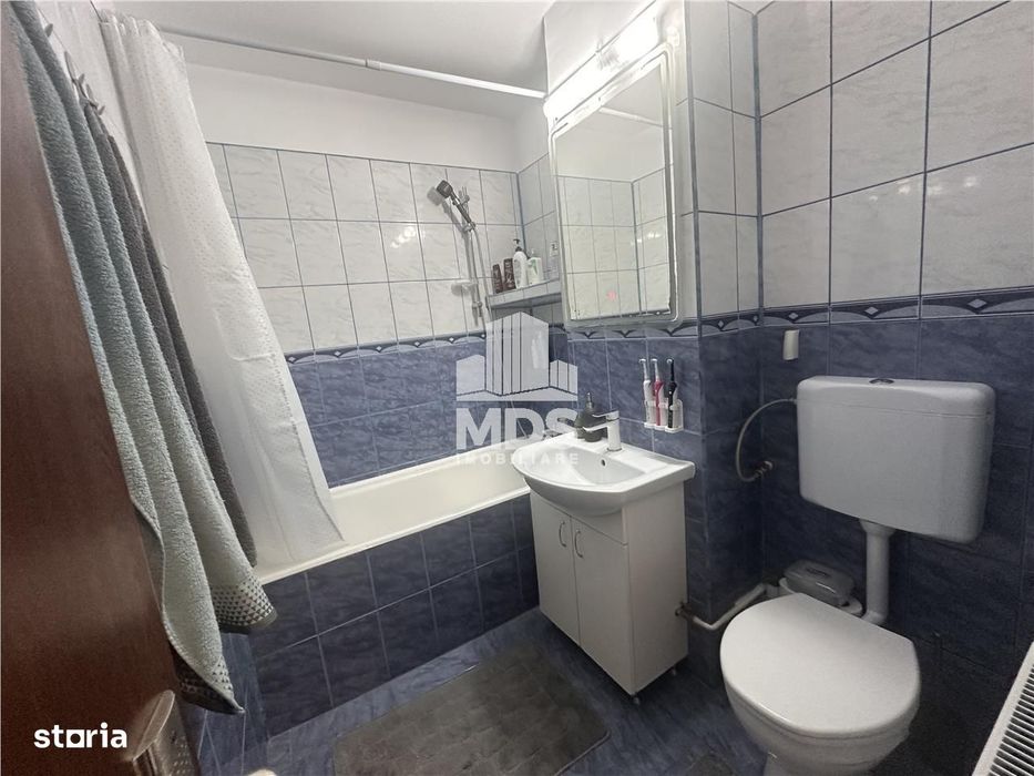 Decomandat Et 3\/4 cu 2 bai si 2 balcoane linga parcul Clabucet — fotografia 3