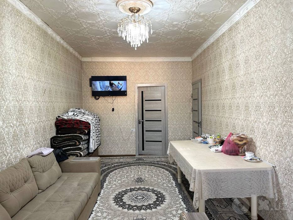 2-ух комн 2/4/4, Ависозлар1, Халк Банк,Кадышева,50 кв м*,Балкон 1,5х6