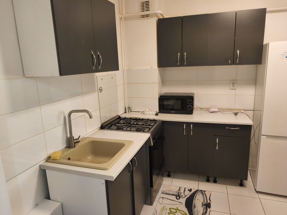 Vând Apartament 2 Camere Decomandat Ultracentra Zona Ramada l