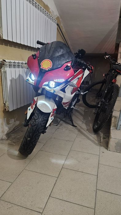 Мотоцикл RACER..