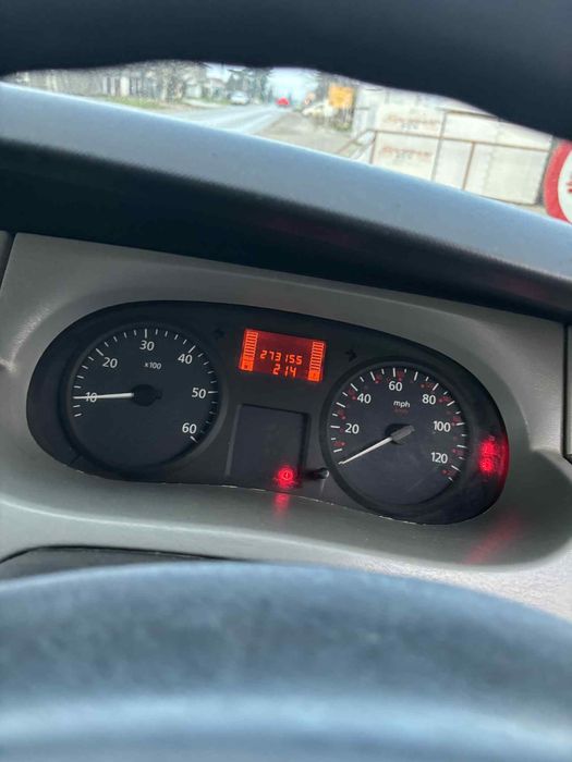 Vand vam   1.9  2006 renault trafic volan dreapta