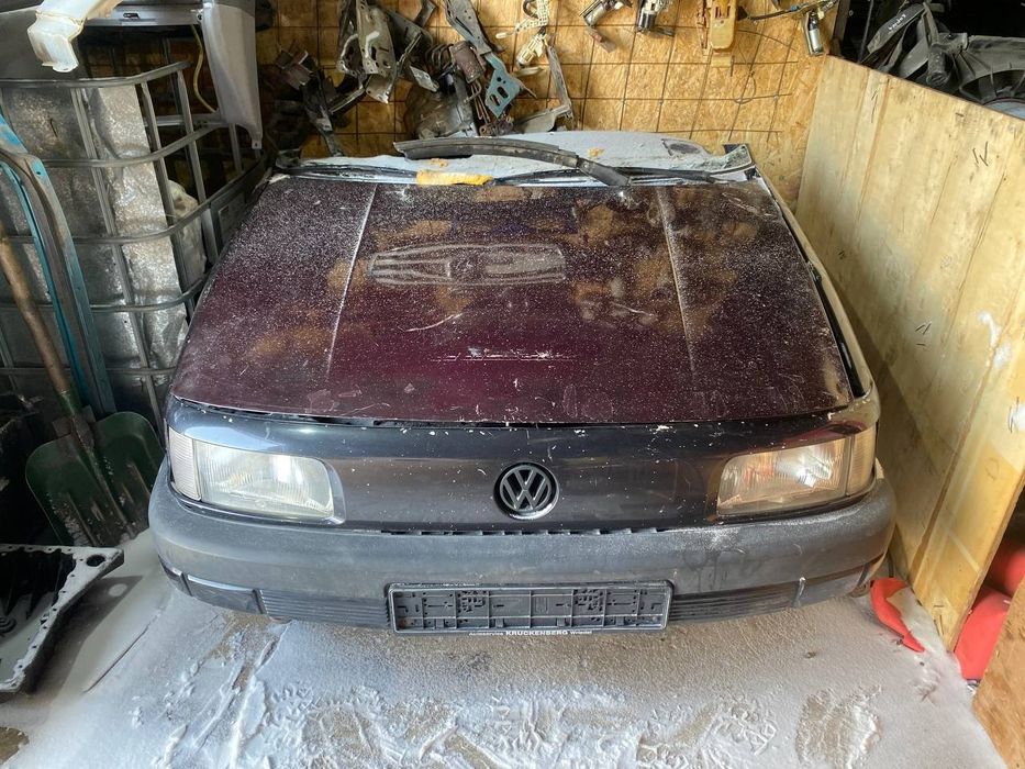 На разборе Volkswagen Passat B3 2.0 2E из Европы