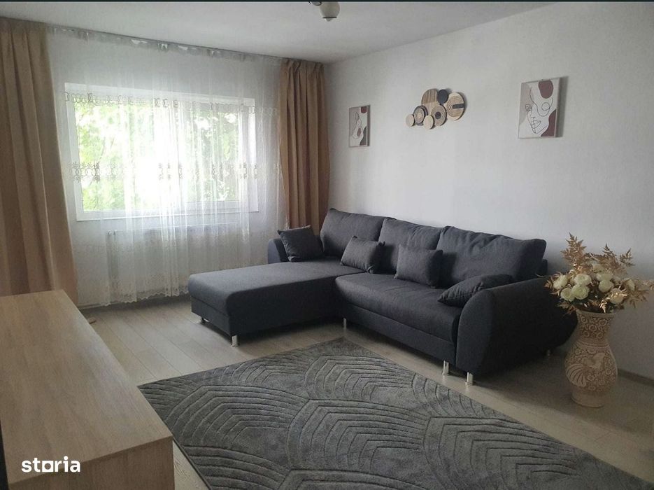 Nicolina Prima Inchirere 3 camere decomandate 2 bai Renovat