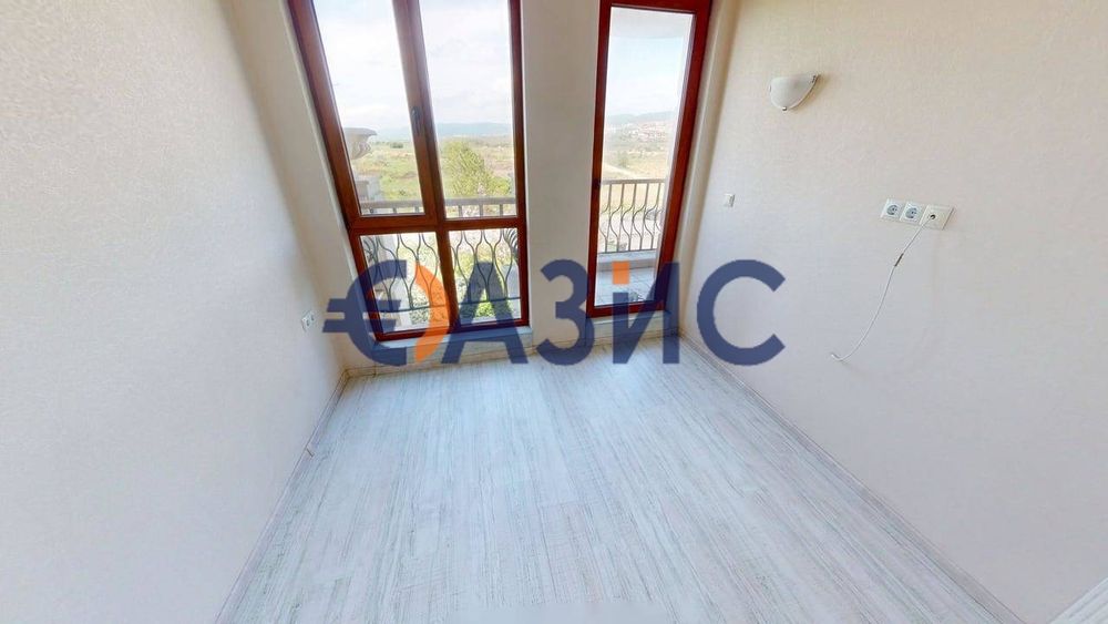 Продава се Тристаен апартамент в к.к. Слънчев бряг - 57 кв.м за 1386 €/кв.м - Снимка #12