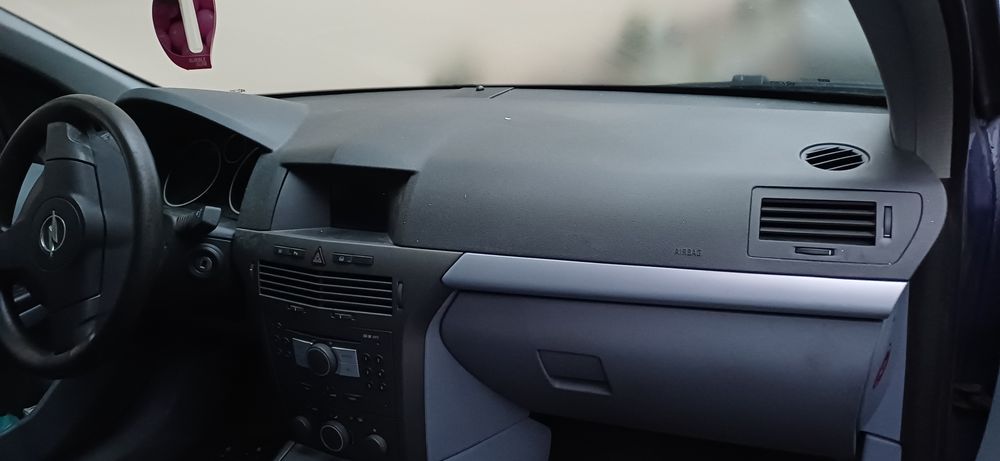 Dezmembrez Opel Astra 2006, 1.7 CDTI - piese in stare buna