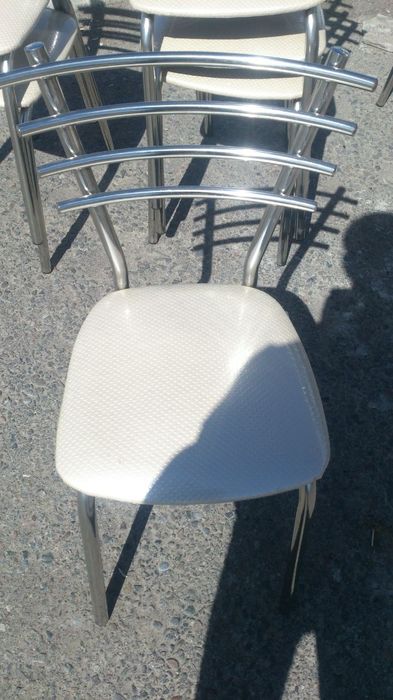 Стол и стулья из нержавейка