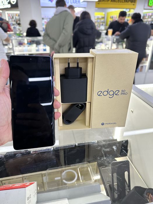 Moto edge 50 pro 5G. 12/512