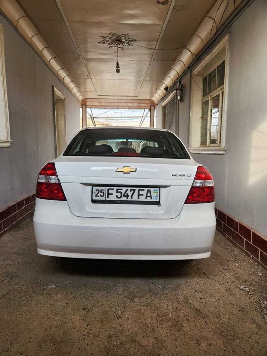 Нексия 3 сотилади ок ранг 2019 йил 21 000 км