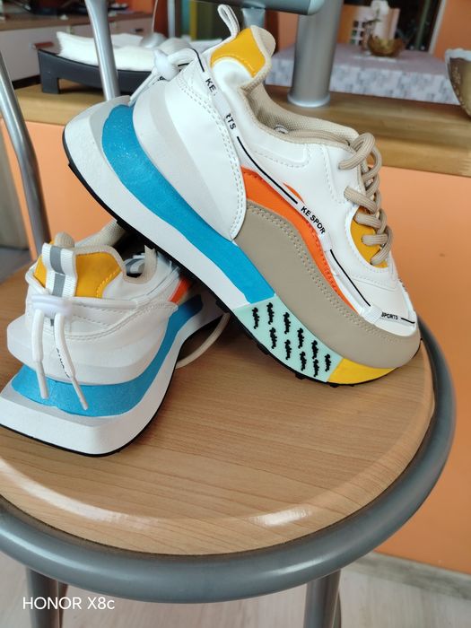 Дамски кецове маратонки номер 35 стелка 23-23,5см.