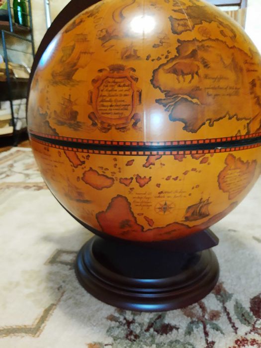 Бар-глобус уникален,нов.