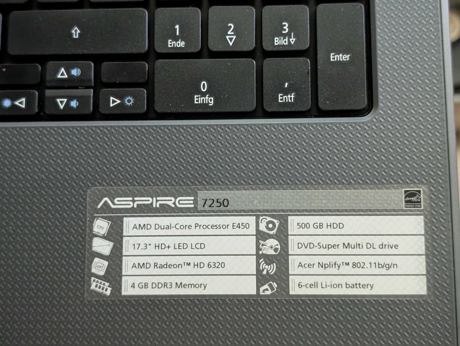 Laptop Acer 7250, 8GB RAM, 160GB SSD, ca nou, ecran imens