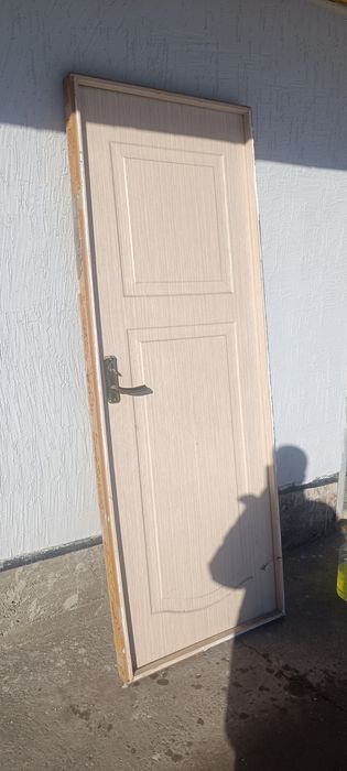 Дверь 2х70 см 1 штук