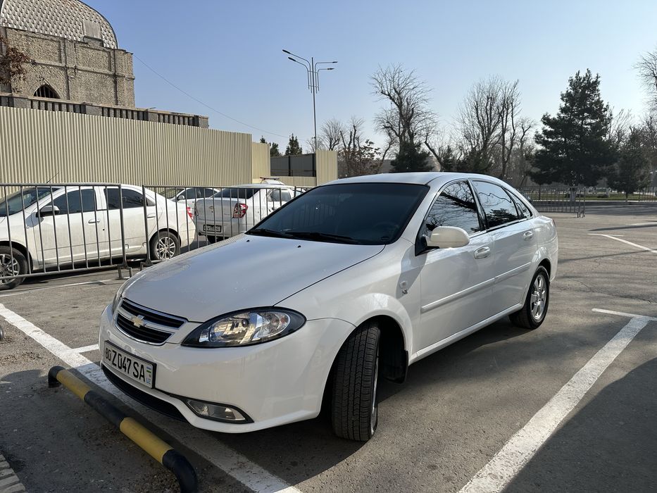 Jentra avtomobili zoʻr