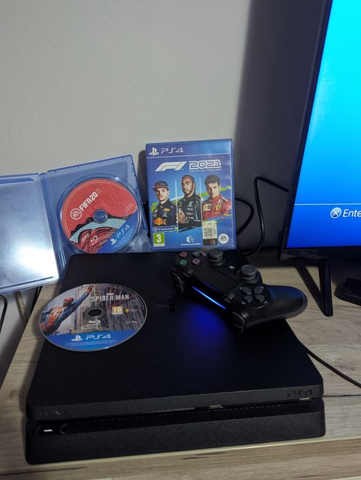 Ps4 slim complet cu jocuri