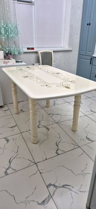 Гостиный и кухни столы