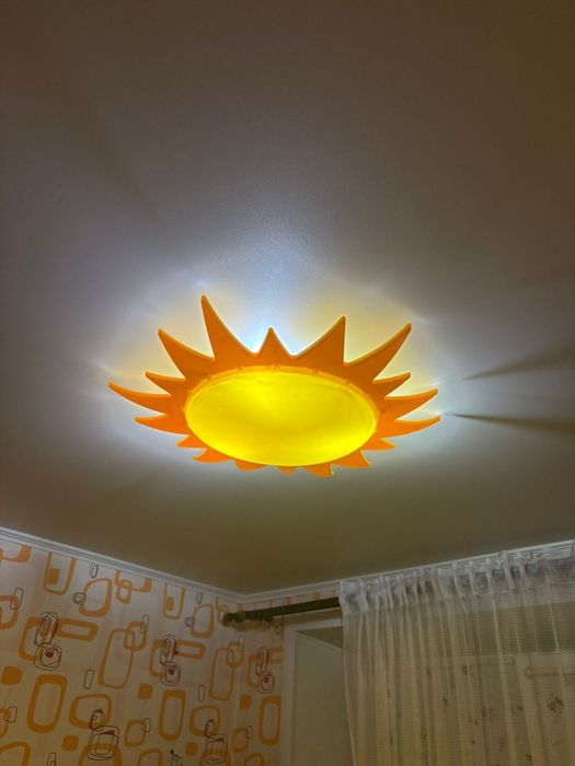 Продам люстру в детскую ком