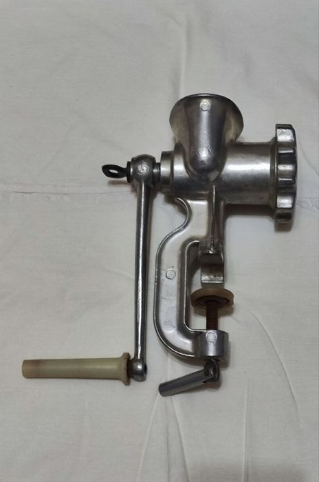 Мясорубка состояние отличное