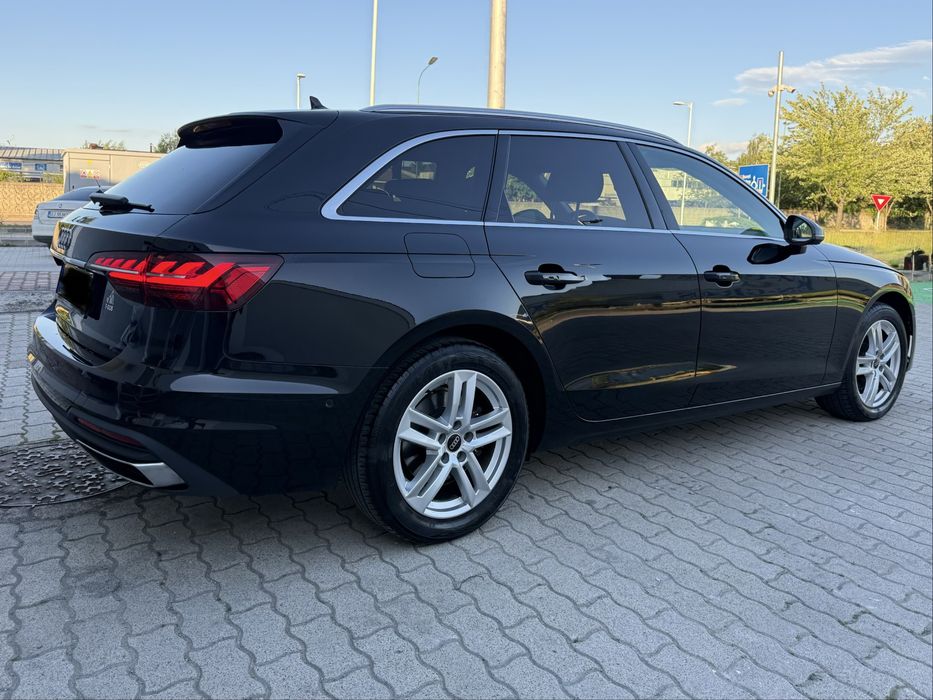 Audi A4 Avant Sport-line 163 cp bord virtual,webasto,trapă panoramică,matrix