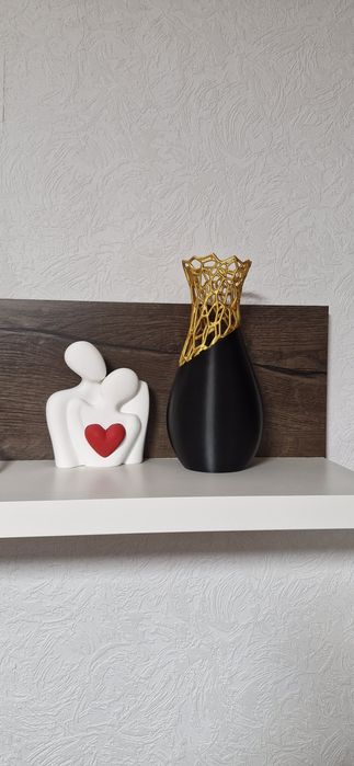 Decoratiuni casa  statuie cuplu/ vaza