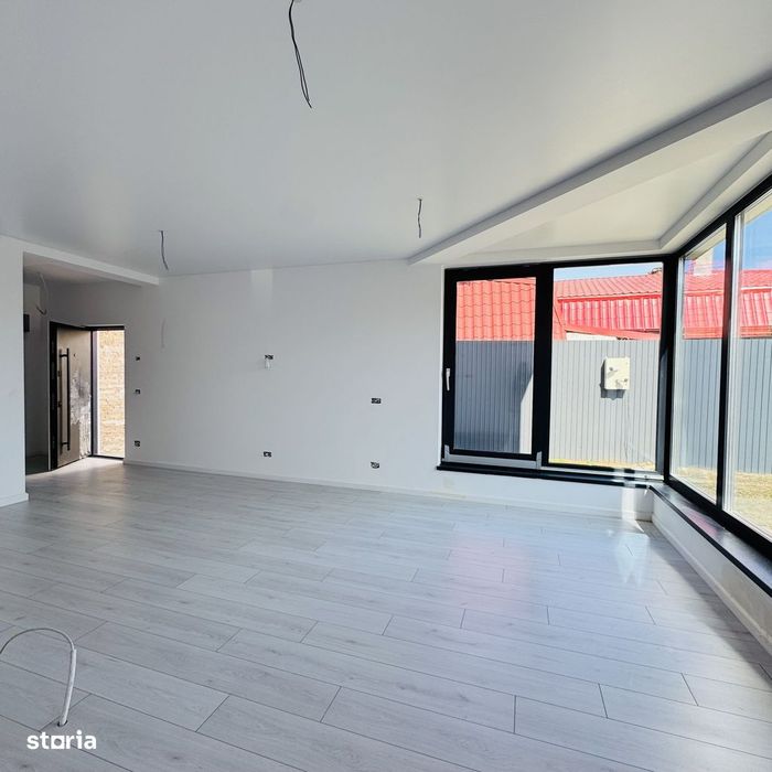 Casă Modernă - De Vânzare