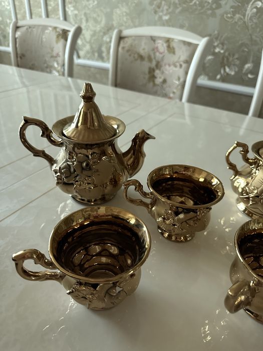Сервиз чайный под золото