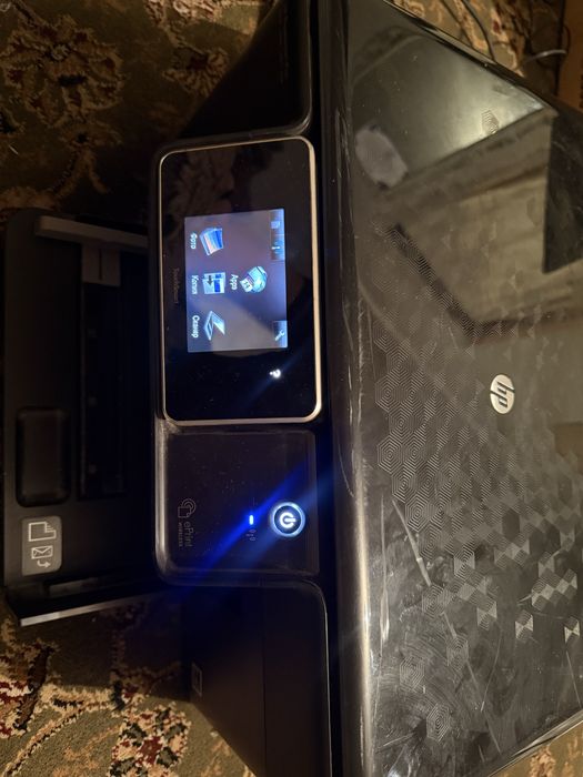 Многофункциональный принтер HP Photosmart Plus