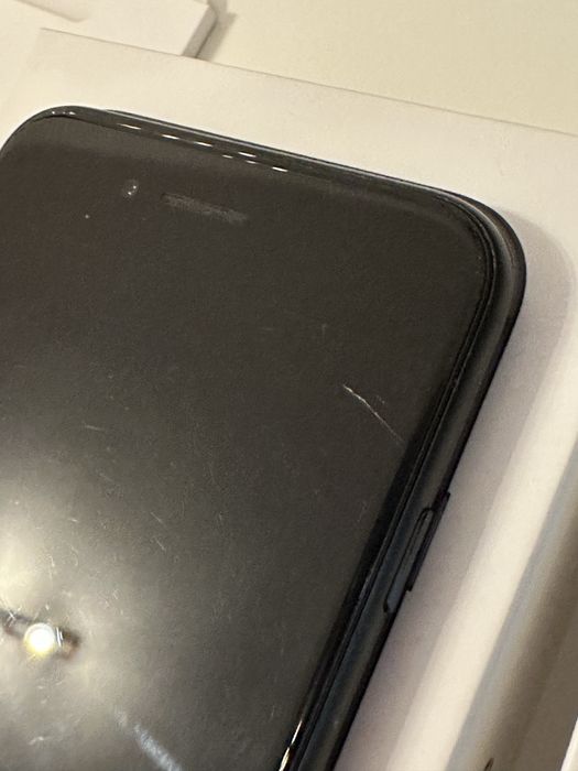 iPhone SE 2020 128GB Baterie ~75%