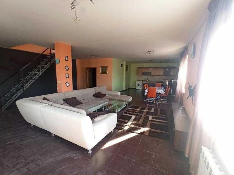 Дава се под наем Четиристаен апартамент в София, Младост 3 - 333 кв.м за 1100 € - Снимка #1