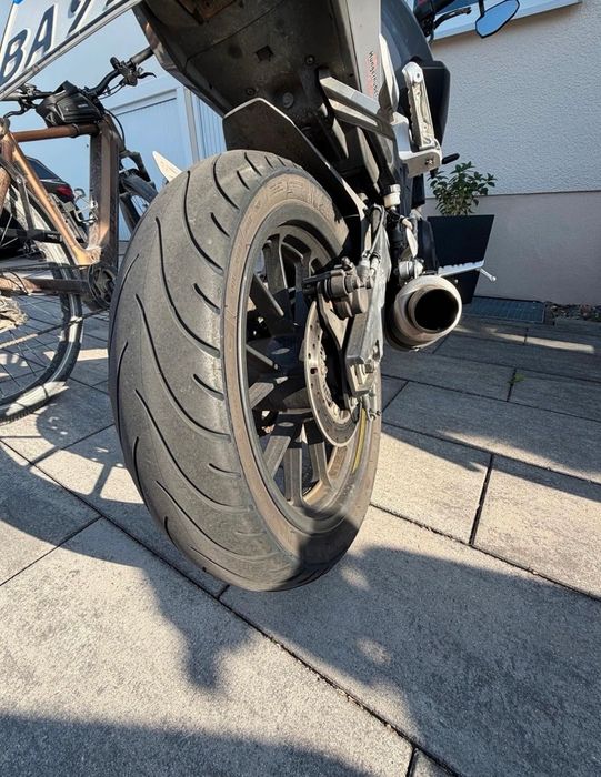 Yamaha MT 125  Fluo