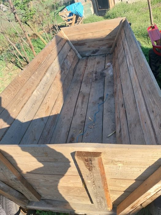 Vând sau schimb cu ponei