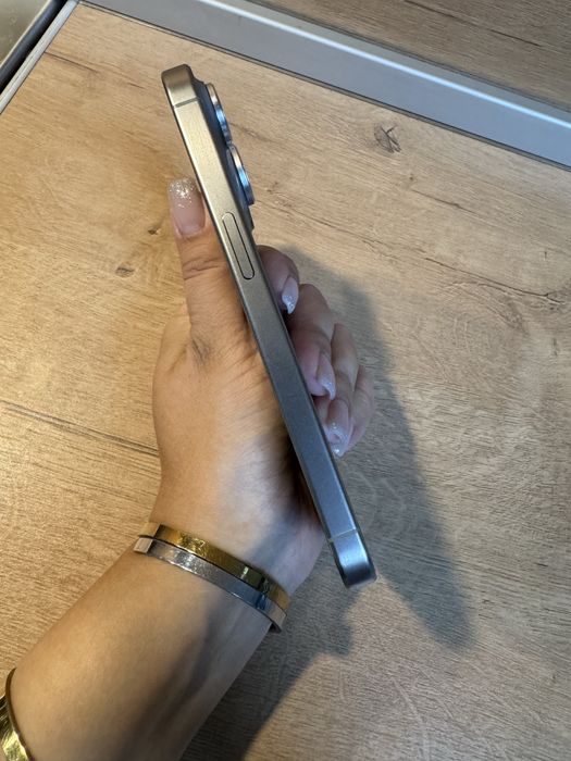 iPhone 15 pro 256